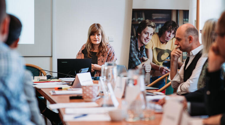 děkanka FSV UK dr. Alice Němcová Tejkalová