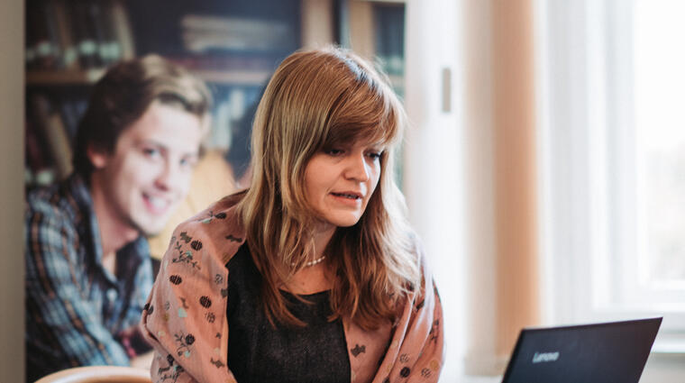 děkanka FSV UK dr. Alice Němcová Tejkalová