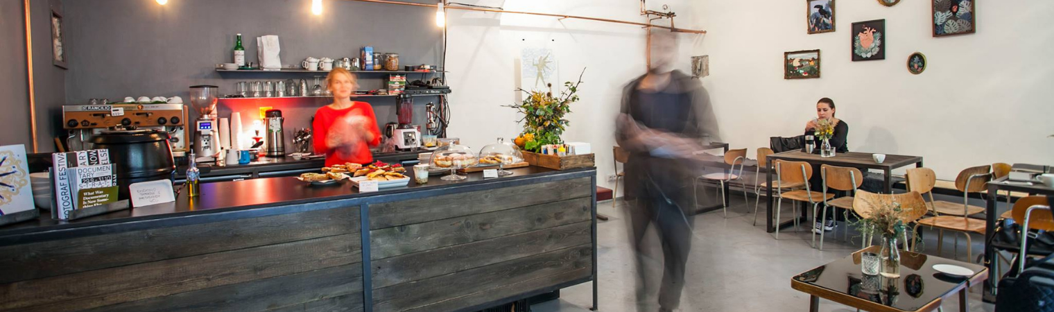 na Hollaru café
