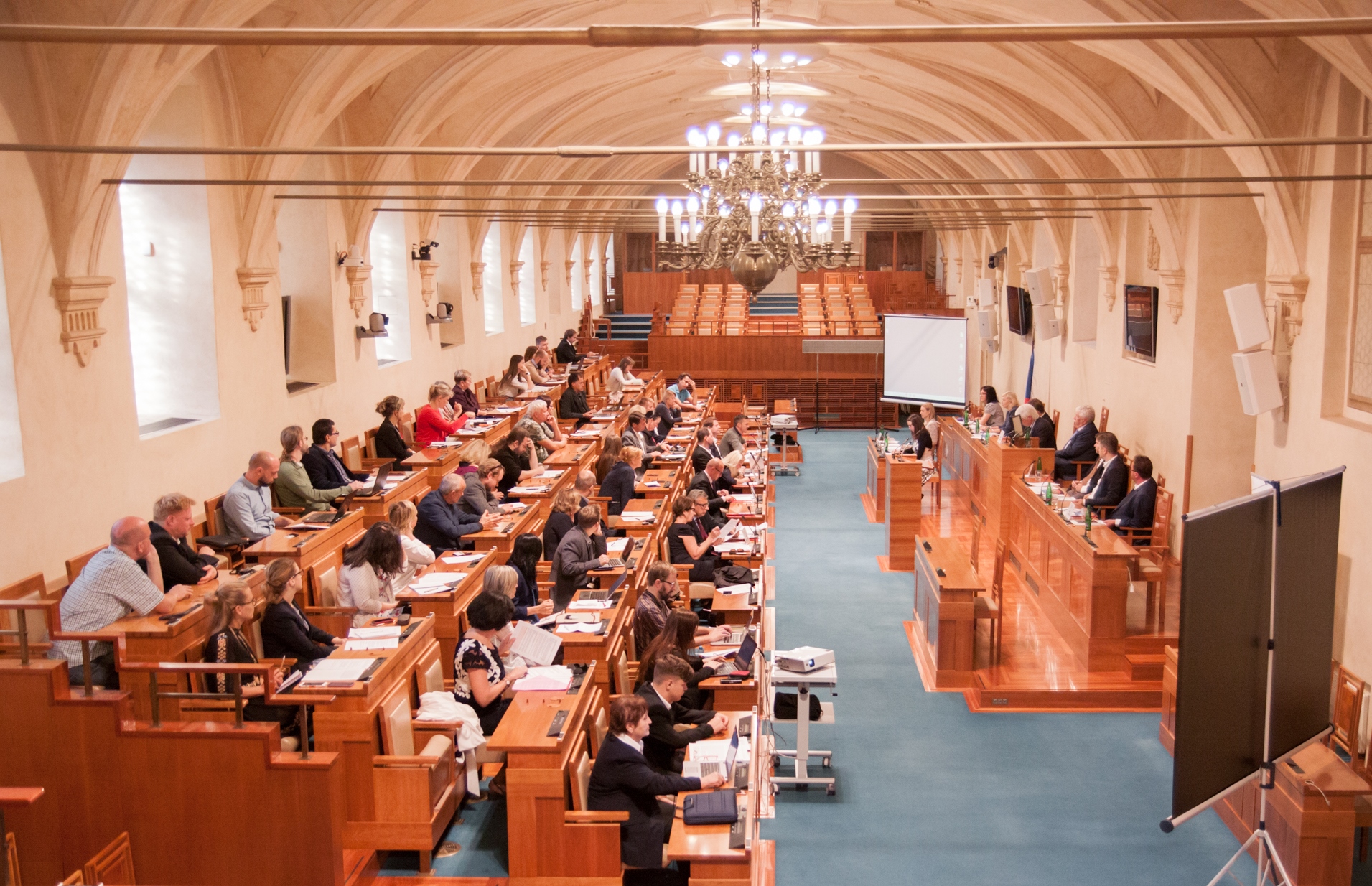 Budoucnost mediální výchovy? Závěry ze slyšení v Senátu ČR, IKSŽ FSV UK, mediální gramotnost